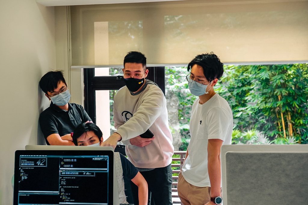 Student working together on campus iMac at 42 Kuala Lumpur Campus